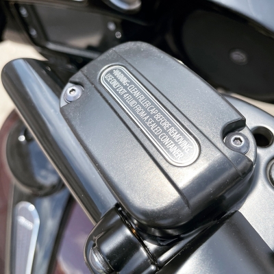Brake & clutch cylinder cover screws black